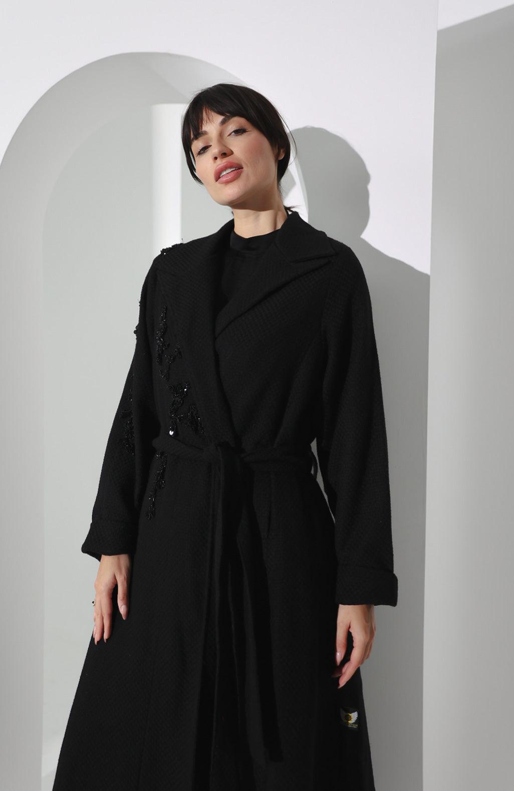 جاكيت صوف ناعم أسود اللون - tahaniboutique