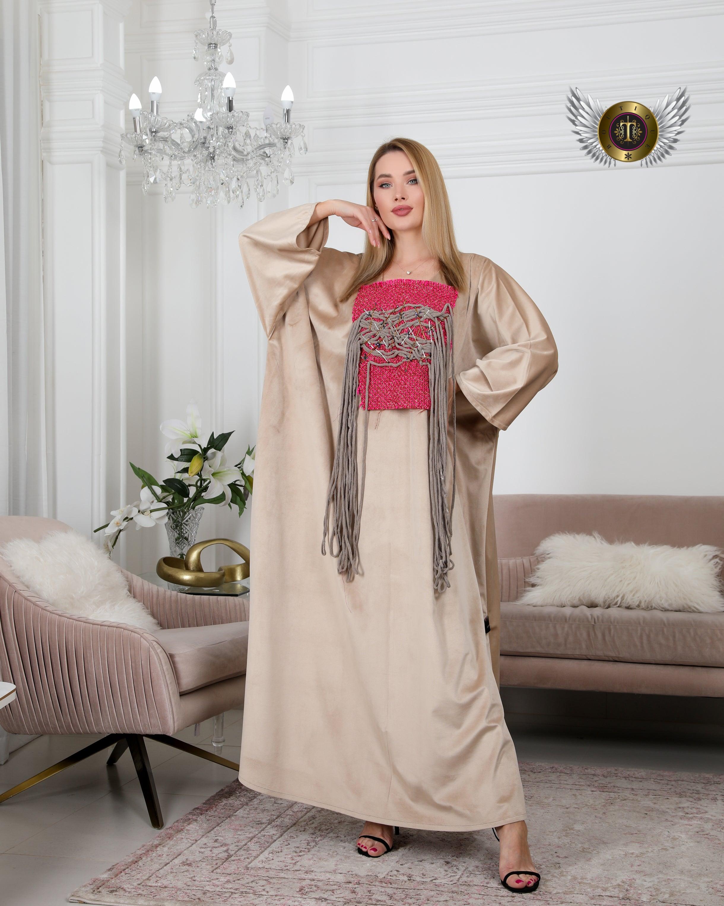 دراعة مخمل مع صوف شانيل - tahaniboutique
