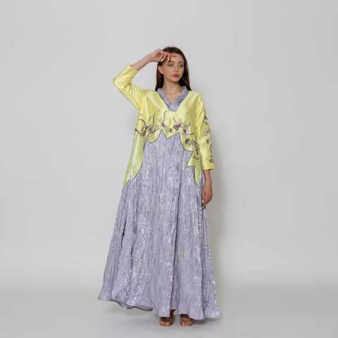 دراعة فخمة بقصة رائعة - شغل يدوي ودمج جاكار كرستال راقي مع جازار بليسيه - tahaniboutique