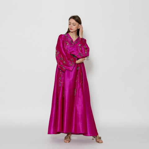 دراعة فاخرة مبطنة قبة دائرية وأكمام كلوش - مشغولة يدوياً - tahaniboutique