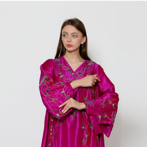 دراعة فاخرة مبطنة قبة دائرية وأكمام كلوش - مشغولة يدوياً - tahaniboutique