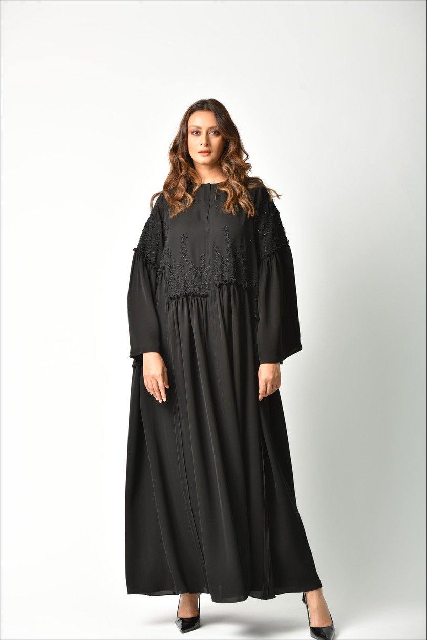 عباية رسمية دانتيل ونمنم - tahaniboutique