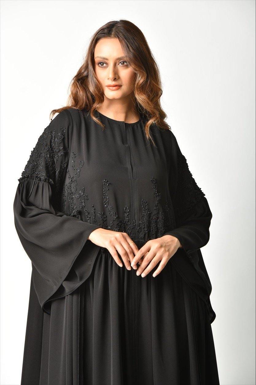 عباية رسمية دانتيل ونمنم - tahaniboutique