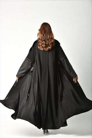عباية بليزر بتقليم أمامي من تهاني بوتيك - tahaniboutique