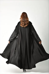 عباية بليزر بتقليم أمامي من تهاني بوتيك - tahaniboutique
