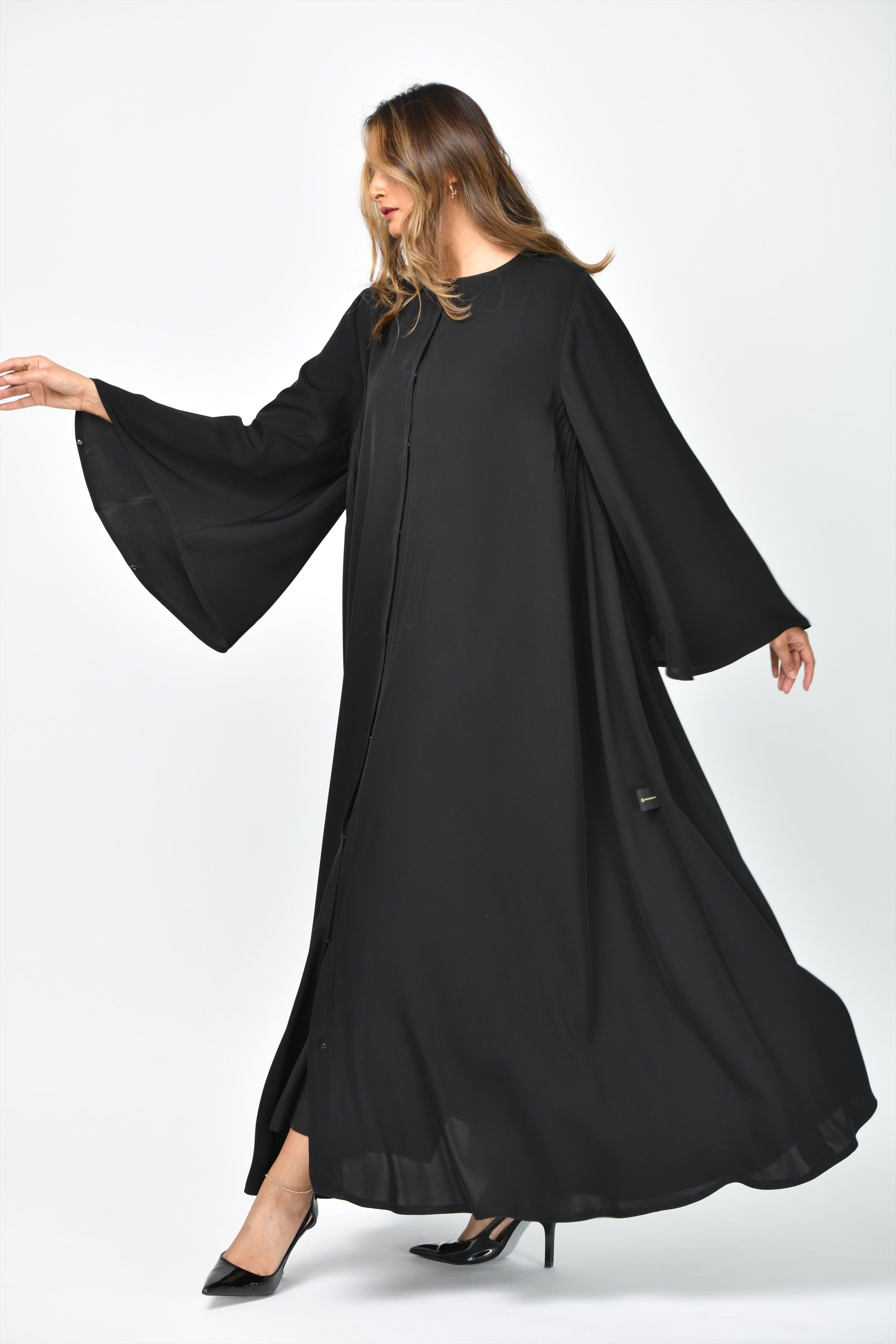 عباية سادة دبل كلوش بكسرات كلاسيكية من تهاني بوتيك - tahaniboutique