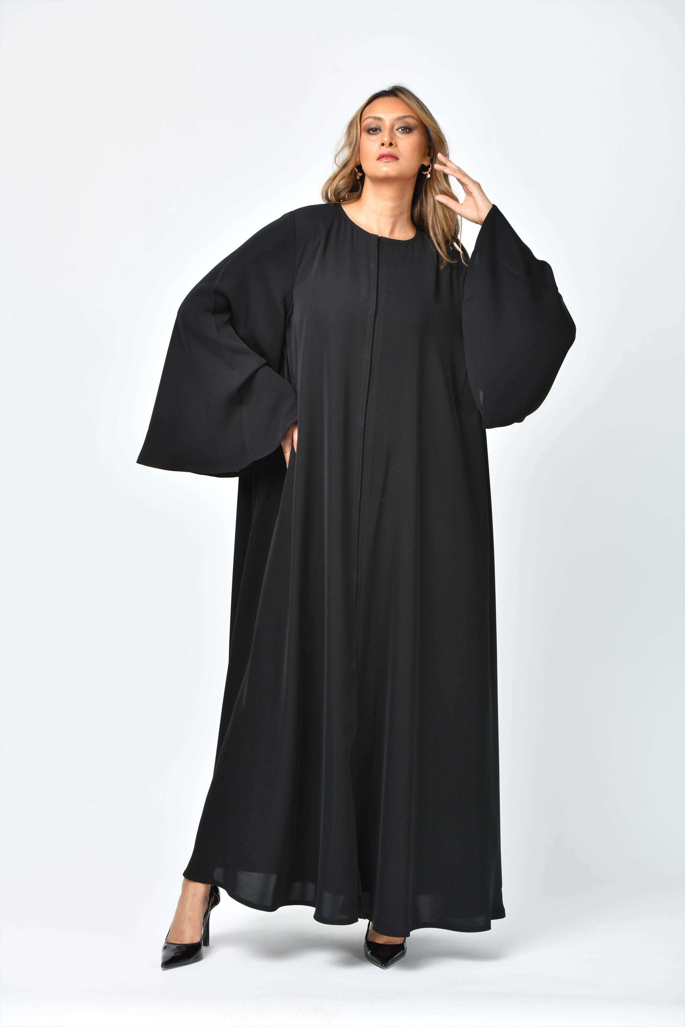 عباية سادة دبل كلوش بكسرات كلاسيكية من تهاني بوتيك - tahaniboutique