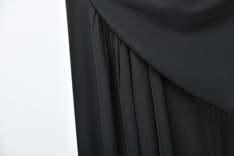 عباية سادة دبل كلوش بكسرات كلاسيكية من تهاني بوتيك - tahaniboutique
