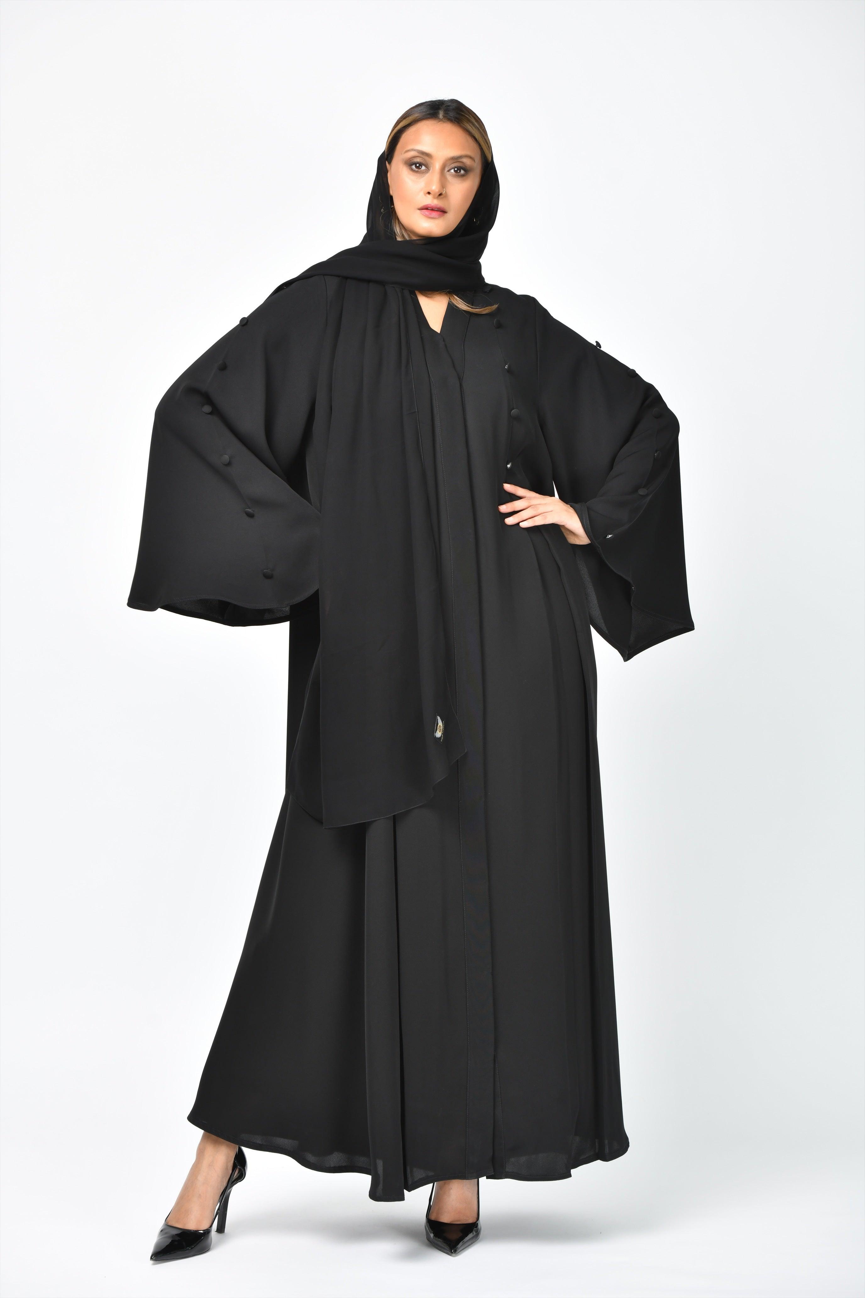 عباية سادة كريب تربل كلوش بتصميم أنيق - tahaniboutique