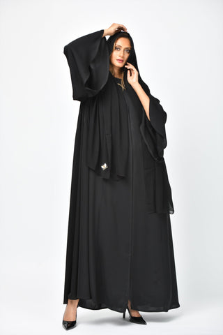 عباية دبل كلوش سادة بقصات طولية من تهاني بوتيك - tahaniboutique