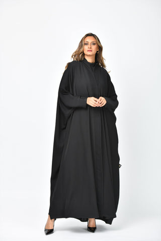 عباية سوداء سادة بقصة قطرية من تهاني بوتيك - tahaniboutique