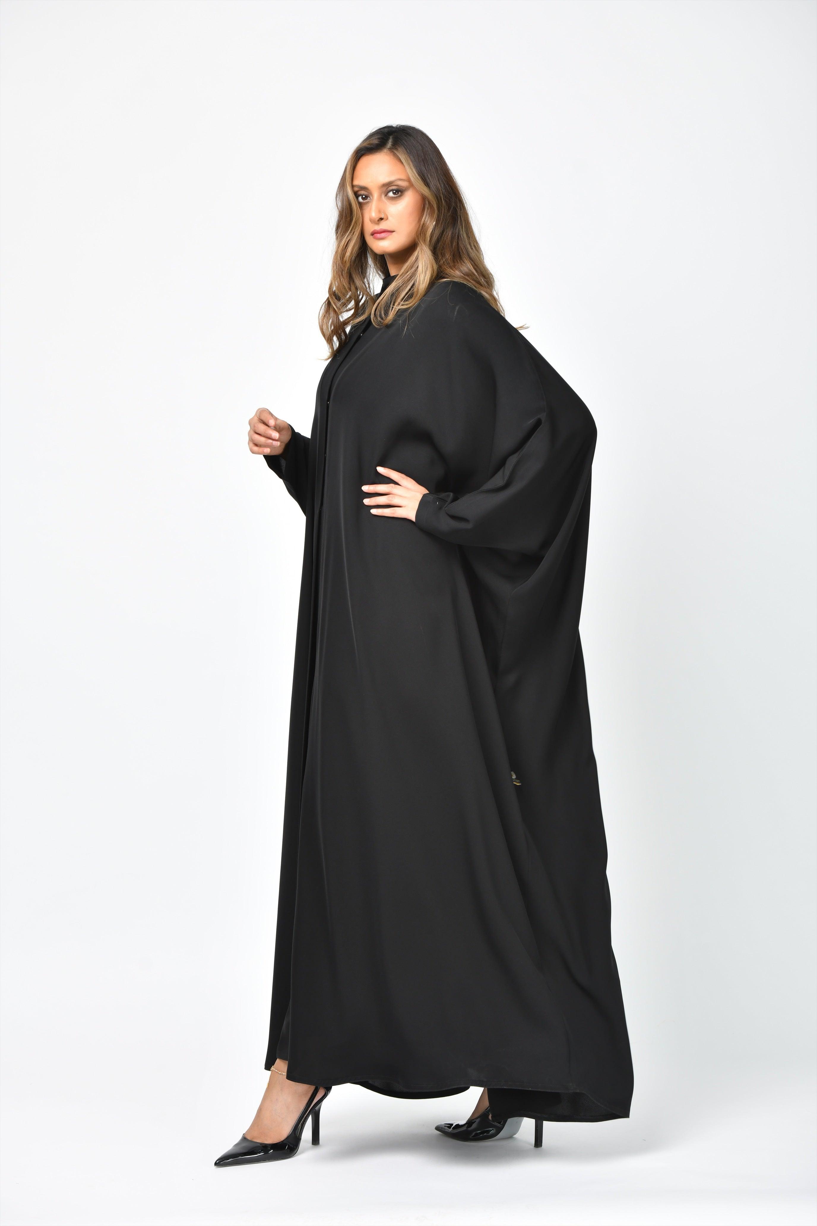 عباية سوداء سادة بقصة قطرية من تهاني بوتيك - tahaniboutique
