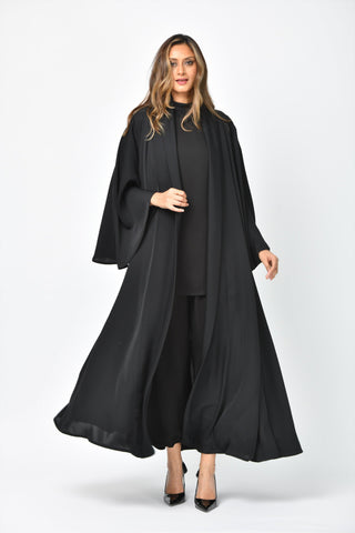 عباية تربل كلوش سادة مفتوحة بالكامل من تهاني بوتيك - tahaniboutique