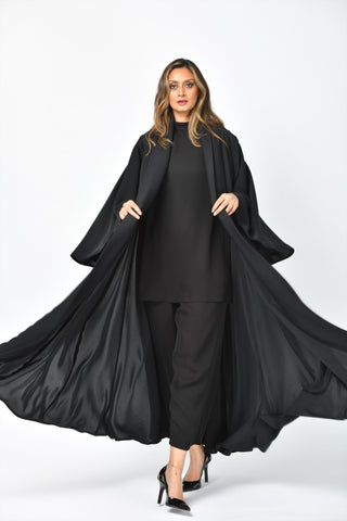 عباية تربل كلوش سادة مفتوحة بالكامل من تهاني بوتيك - tahaniboutique