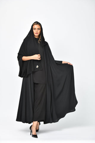 عباية تربل كلوش سادة مفتوحة بالكامل من تهاني بوتيك - tahaniboutique