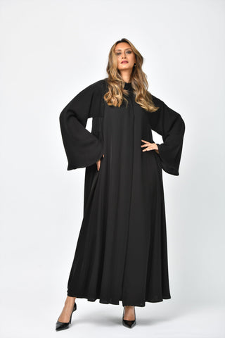 عباية تربل كلوش سادة مع قصات وكسرات من تهاني بوتيك - tahaniboutique