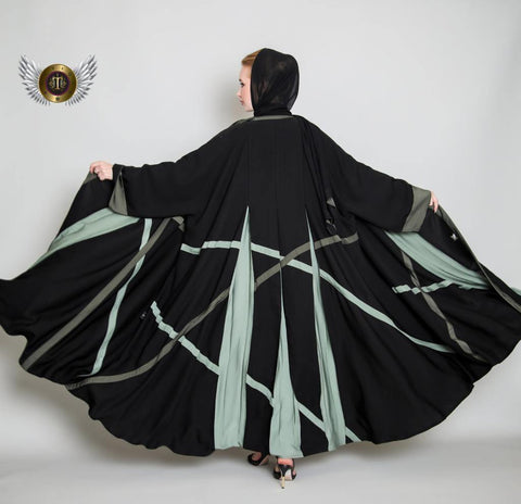 عباية فراشة بكسرات مخفية من تهاني بوتيك - tahaniboutique