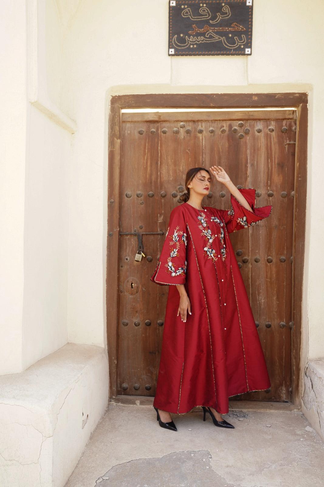 دراعة فخمة من الشانتون مع شك يدوي وبريم ترتر - tahaniboutique
