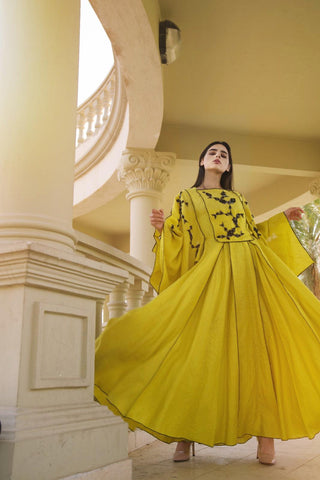 فستان سهرة فخم جدا مناسب للعرائس والمناسبات مشغول يدويا - tahaniboutique