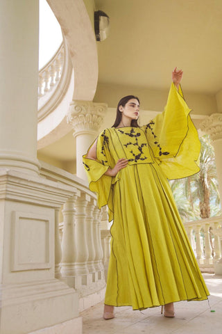 فستان سهرة فخم جدا مناسب للعرائس والمناسبات مشغول يدويا - tahaniboutique