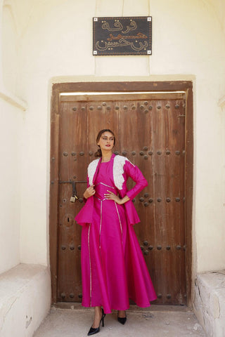 فستان سهرة راقي بجاكيت مشكوك باللؤلؤ - شانتون - tahaniboutique