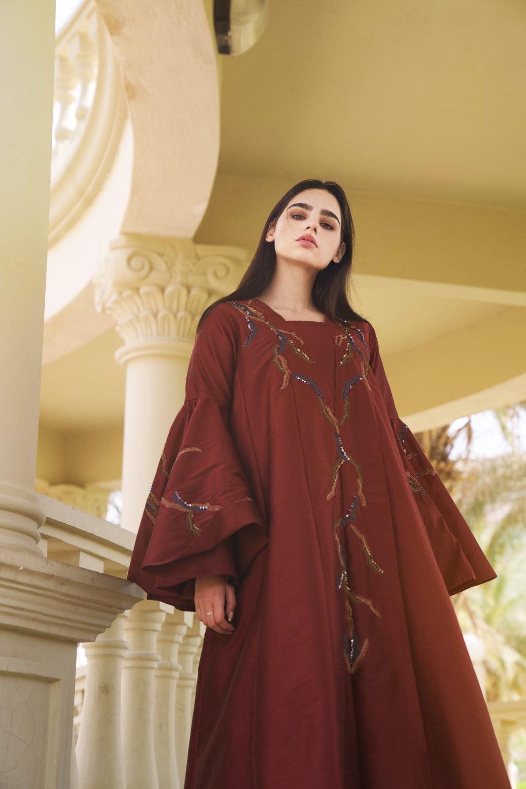 دراعة فخمة ملونة بقصات دبل كلوش - شغل يدوي | قماش شانتون - tahaniboutique